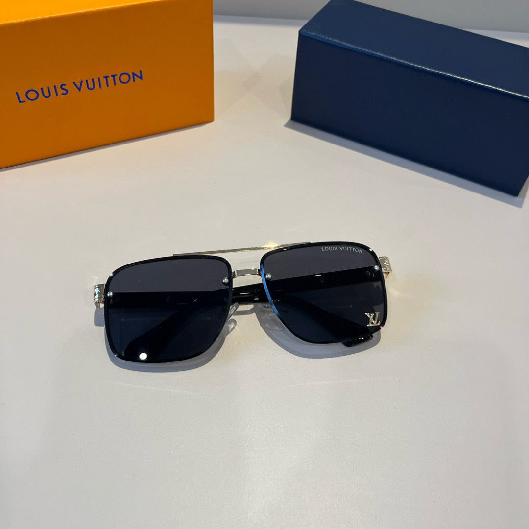 Louis Vuitton Metal Aviator Black Lens Sunglasses for Men & Women - 933799 - detail image 4
