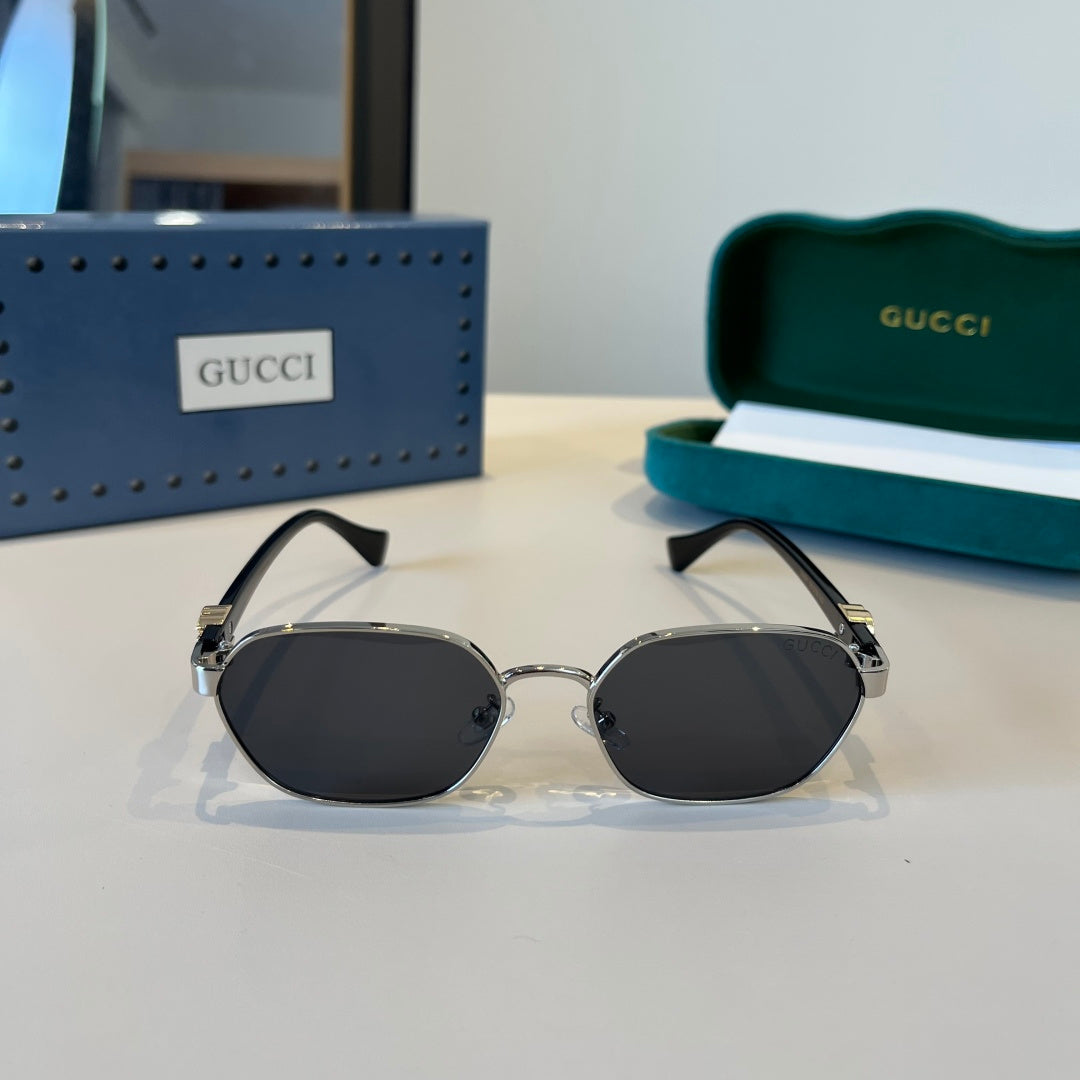 Gucci Polarized Fashion Silver Lens Sunglasses for Men - 997588 - detail image 2