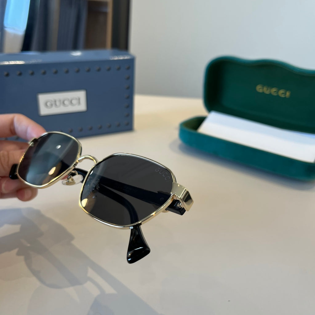 Gucci Polarized Fashion Silver Lens Sunglasses for Men - 866937 - detail image 9