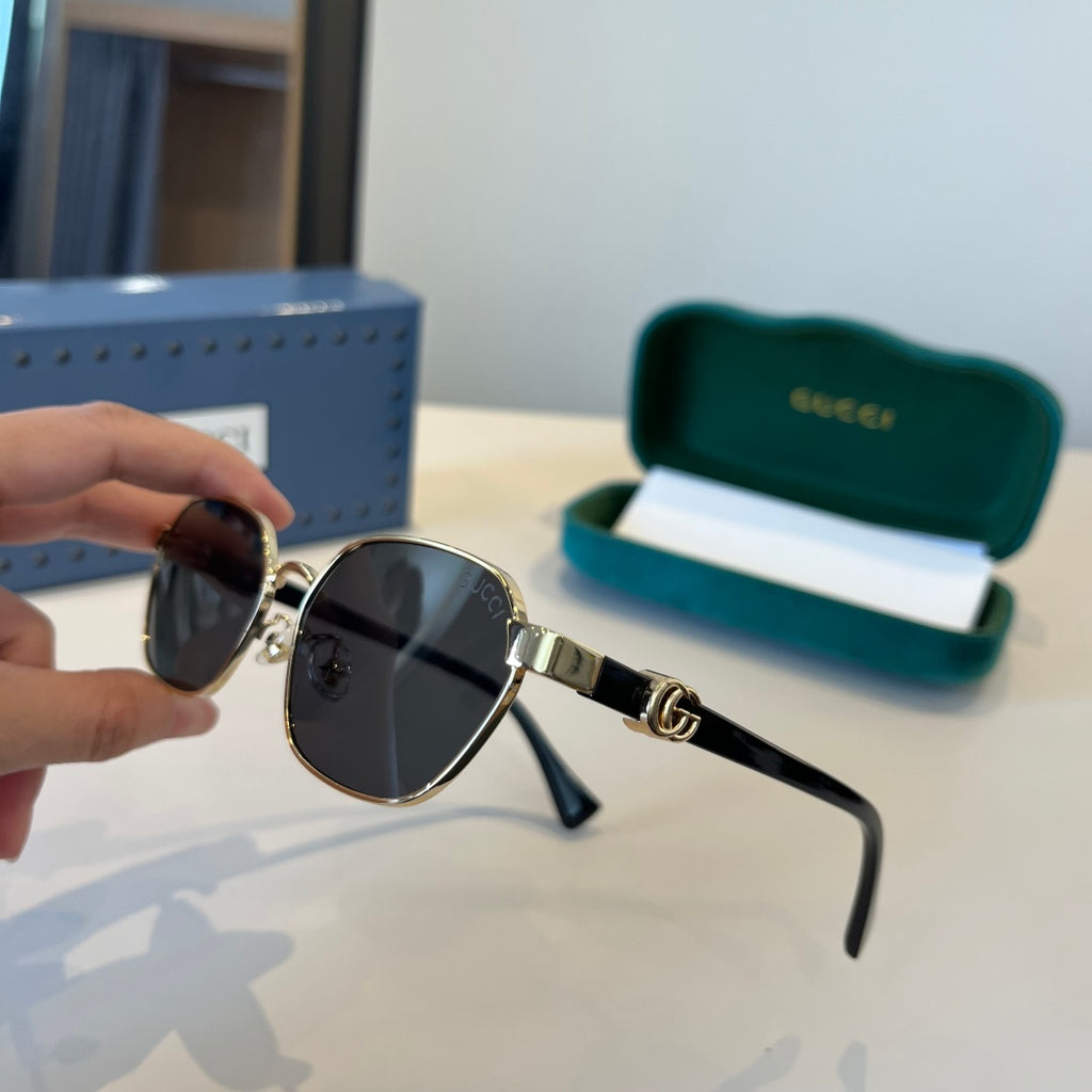 Gucci Polarized Fashion Silver Lens Sunglasses for Men - 866937 - detail image 4