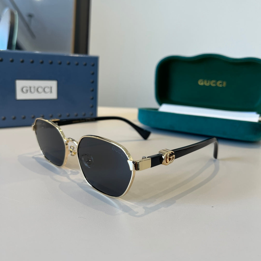 Gucci Polarized Fashion Silver Lens Sunglasses for Men - 866937 - detail image 3