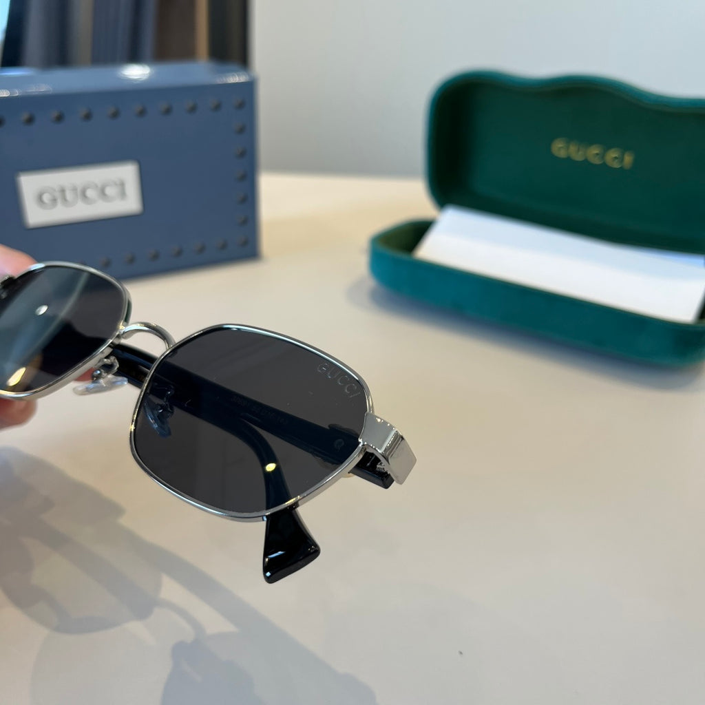 Gucci Polarized Fashion Silver Lens Sunglasses for Men - 997588 - detail image 9
