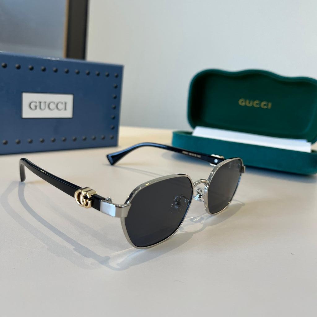 Gucci Polarized Fashion Silver Lens Sunglasses for Men - 997588
