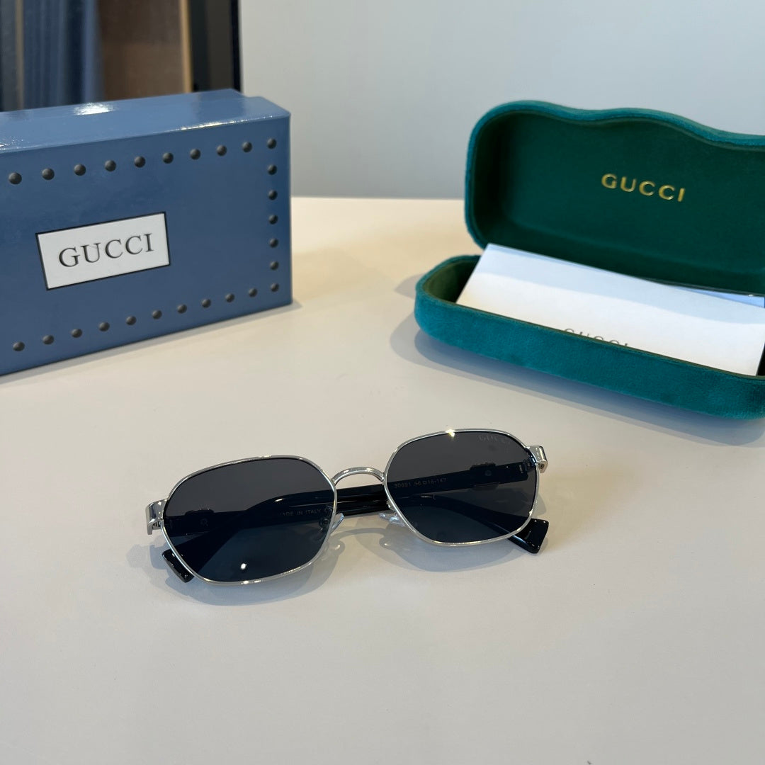 Gucci Polarized Fashion Silver Lens Sunglasses for Men - 997588 - detail image 11