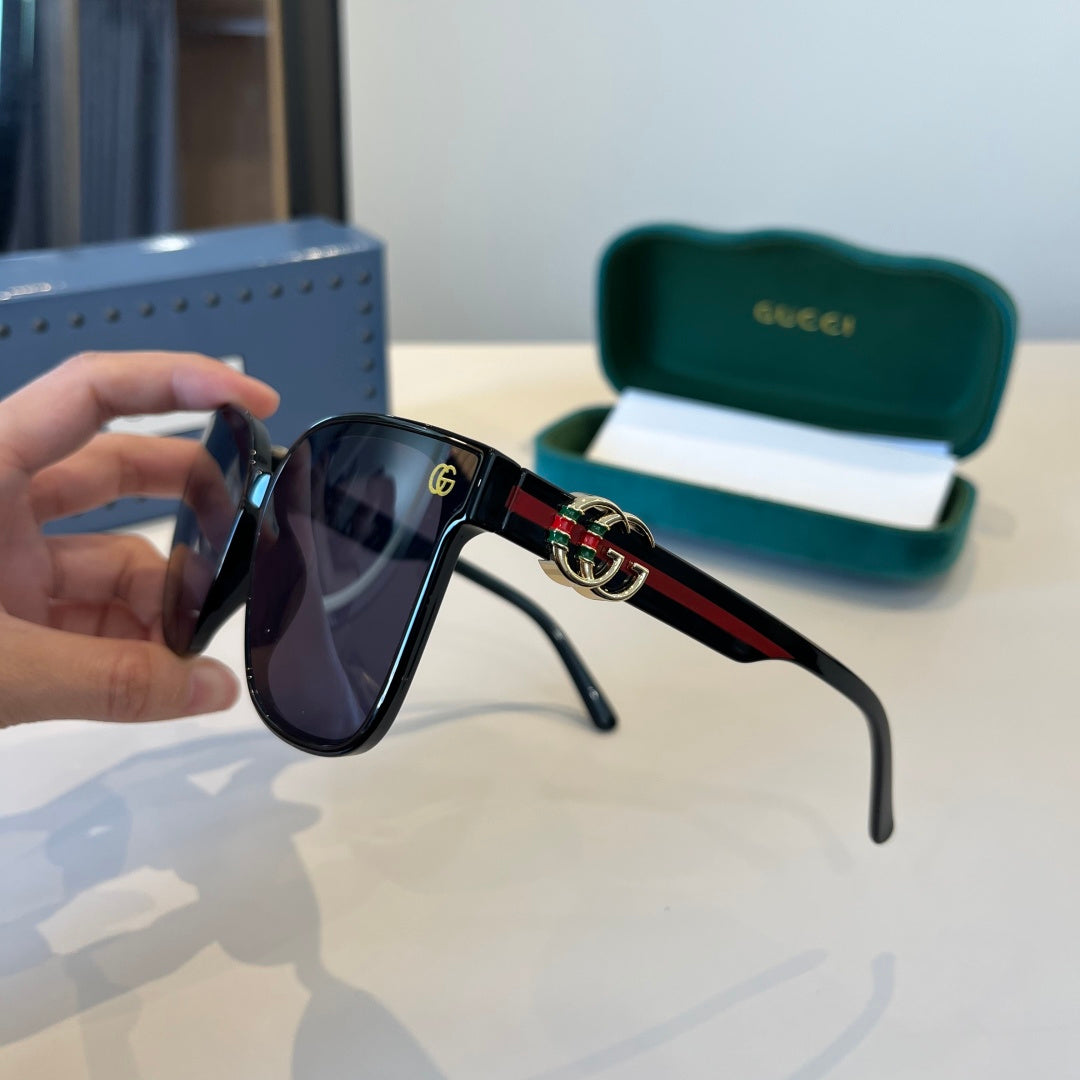 Gucci Oversized Black Lens Sunglasses for Men & Women - 866939 - detail image 4