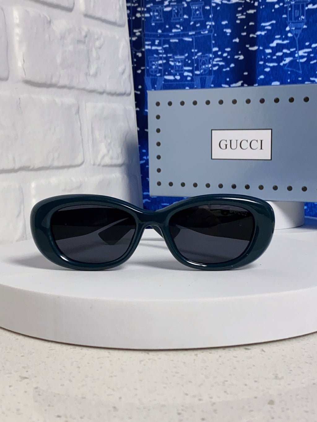 Gucci Oval Black Lens Sunglasses for Men & Women - 357947 - detail image 2