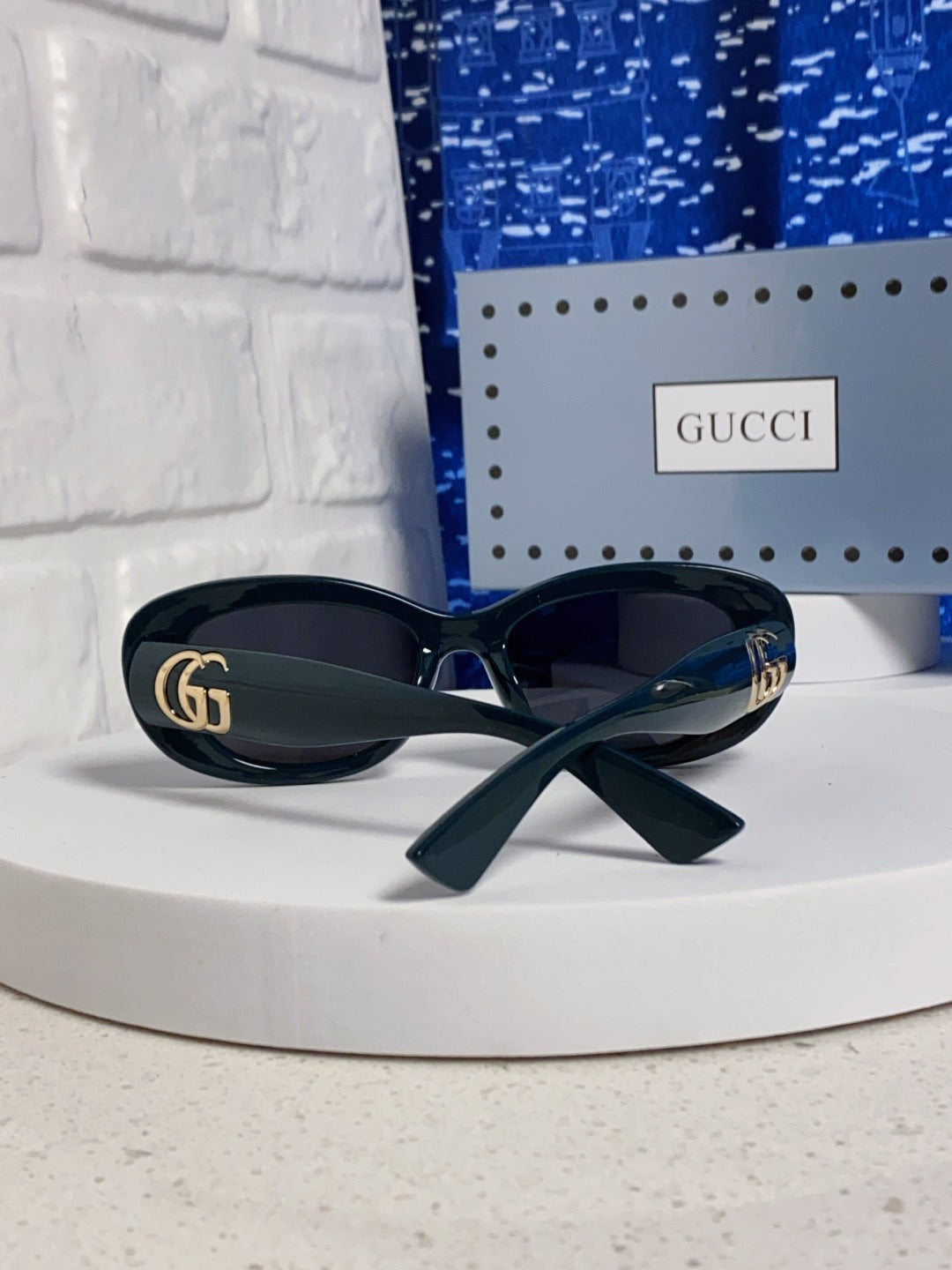 Gucci Oval Black Lens Sunglasses for Men & Women - 357947 - detail image 3
