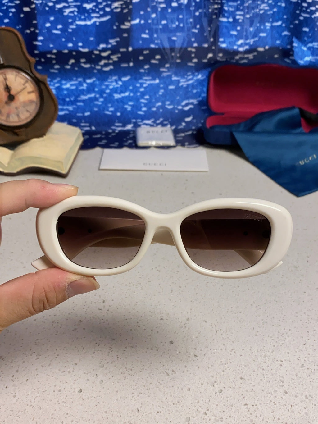 Gucci Oval Brown Lens Sunglasses for Men & Women - 357948 - detail image 4