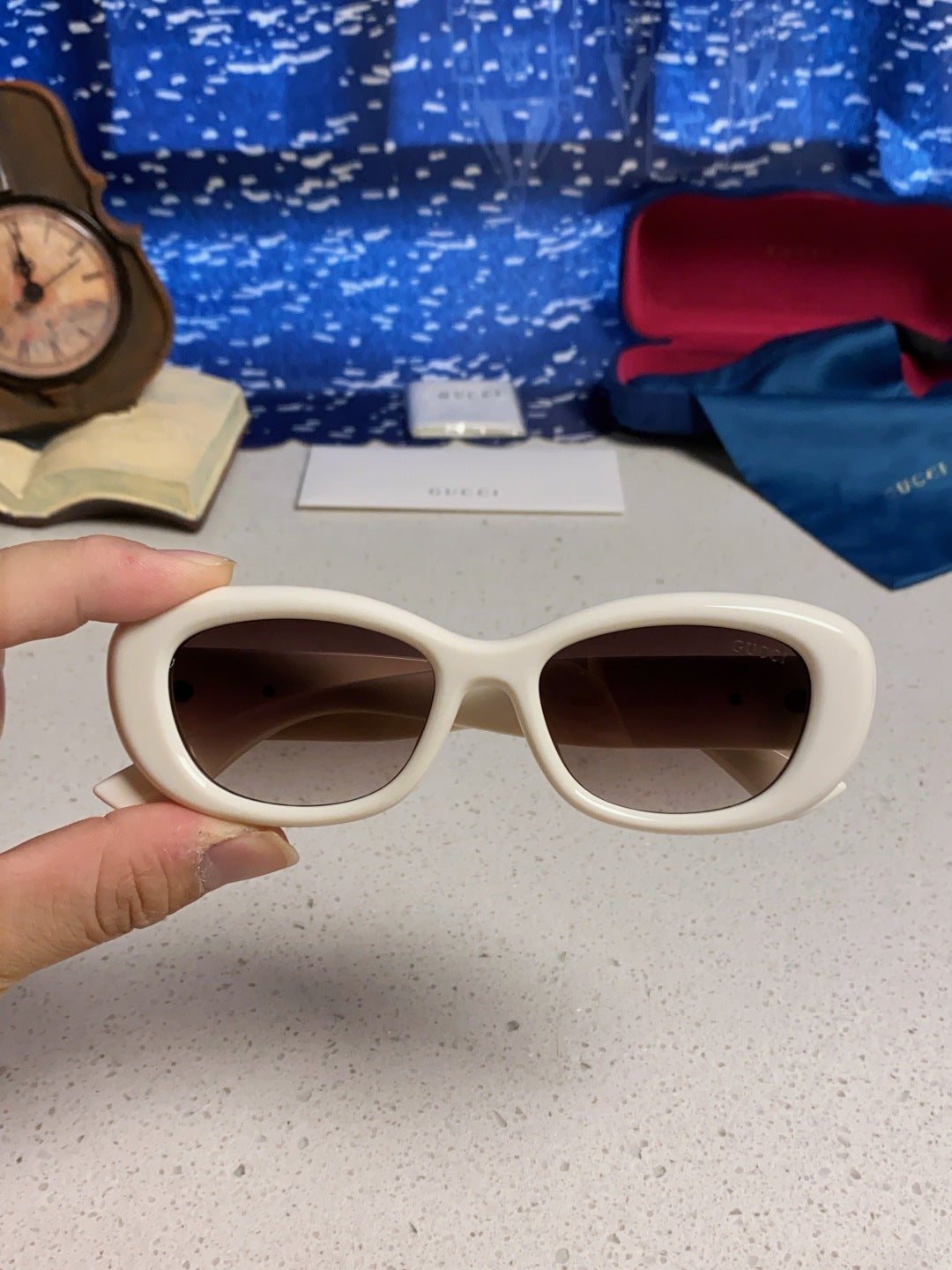 Gucci Oval Brown Lens Sunglasses for Men & Women - 357948 - detail image 4