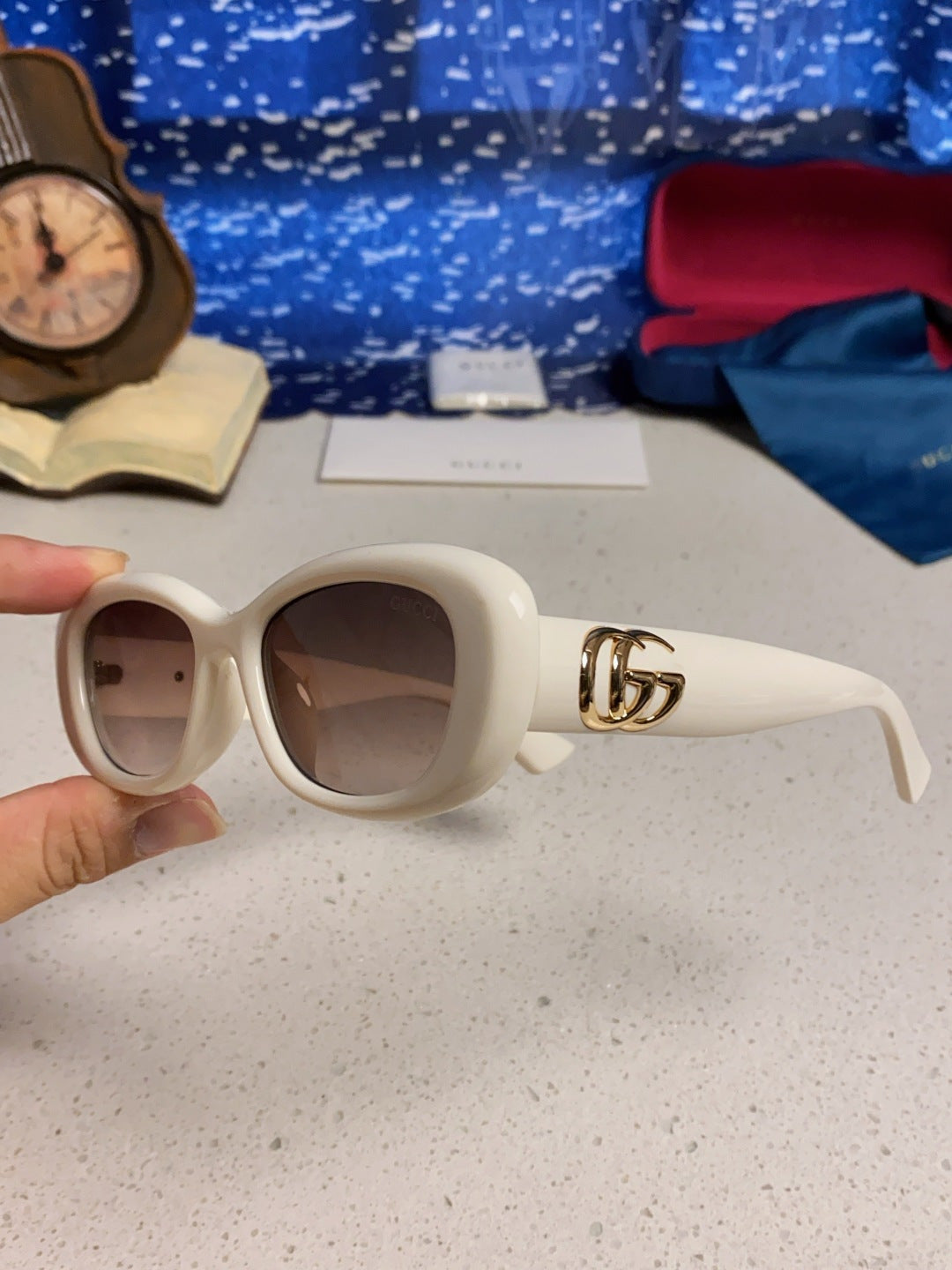 Gucci Oval Brown Lens Sunglasses for Men & Women - 357948 - detail image 6