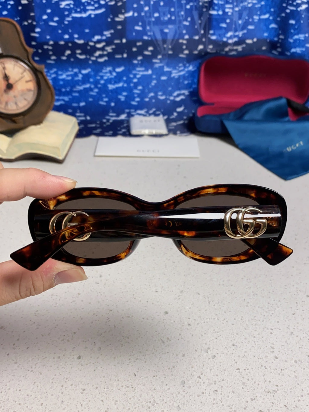 Gucci Oval Black Lens Sunglasses for Men & Women - 486320 - detail image 4