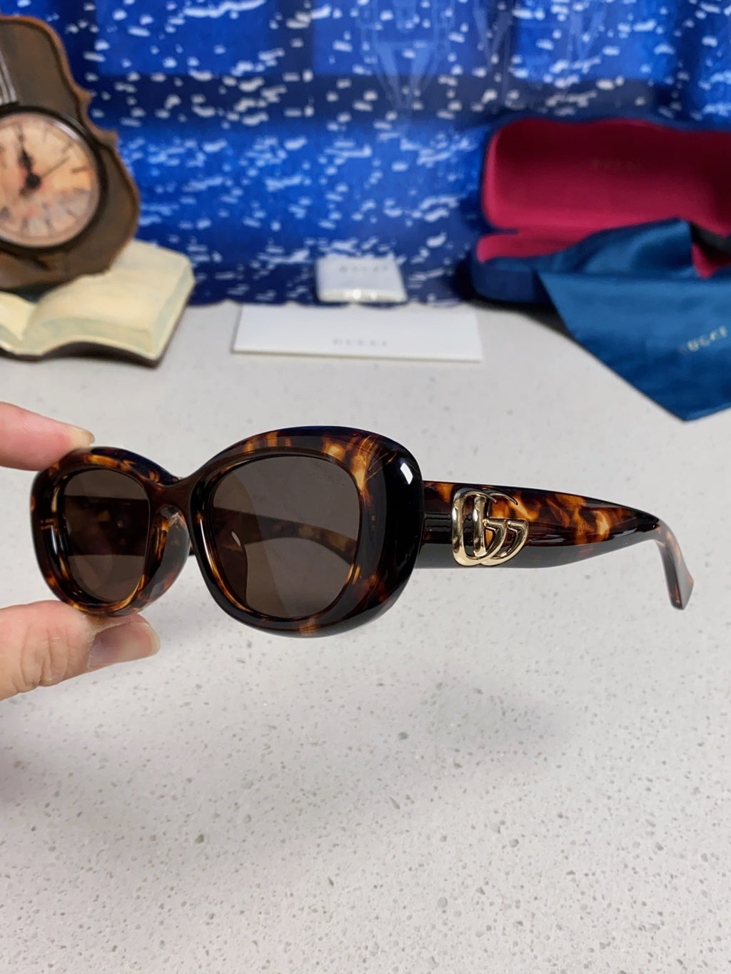 Gucci Oval Black Lens Sunglasses for Men & Women - 357949 - detail image 5