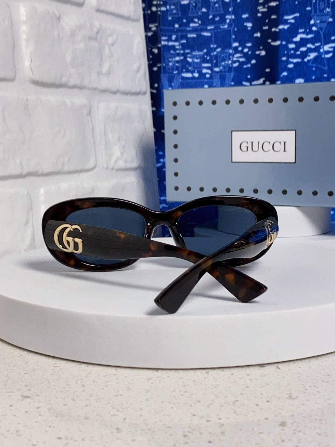 Gucci Oval Black Lens Sunglasses for Men & Women - 357950 - detail image 3