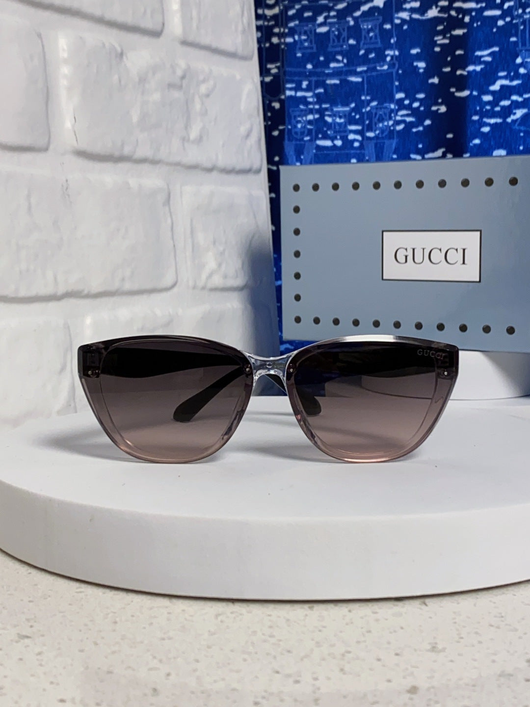 Gucci Cat-Eye Silver Lens Sunglasses for Men & Women - 357953 - detail image 2
