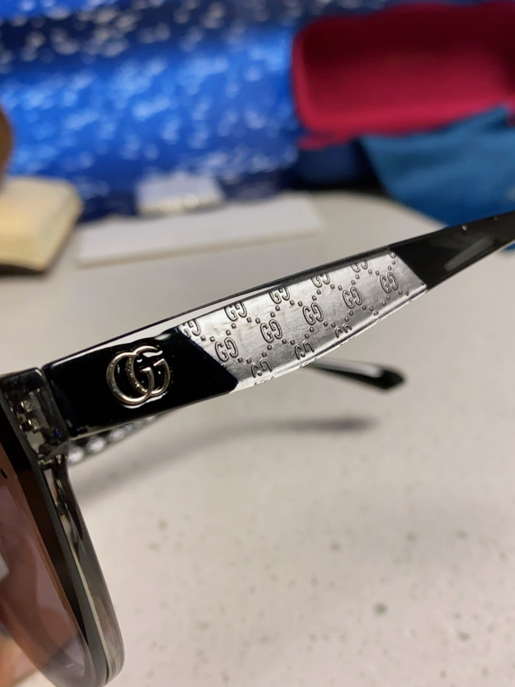 Gucci Cat-Eye Gray Lens Sunglasses for Men & Women - 357954 - detail image 7