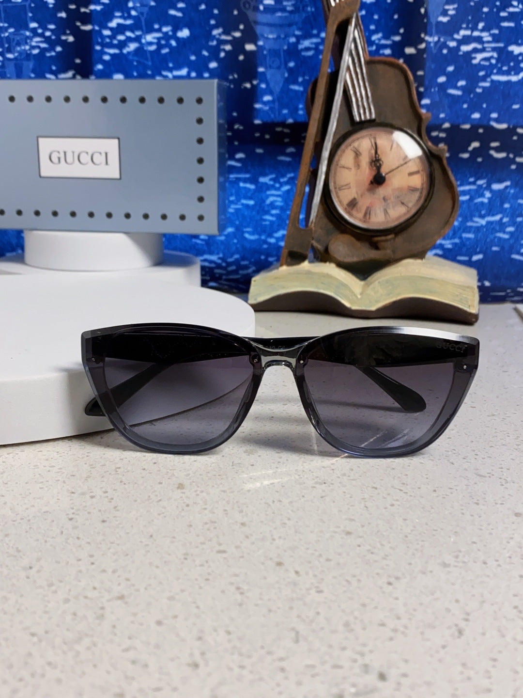 Gucci Cat-Eye Gray Lens Sunglasses for Men & Women - 357954 - detail image 9