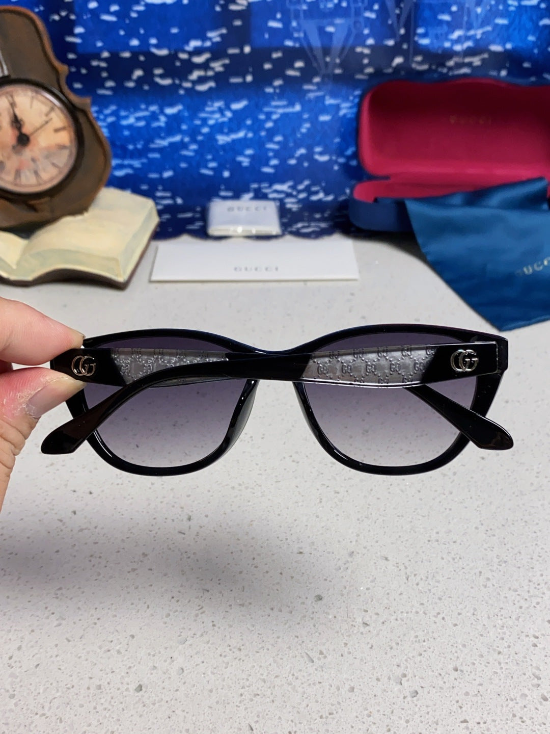 Gucci Cat-Eye Silver Lens Sunglasses for Men & Women - 357957 - detail image 5