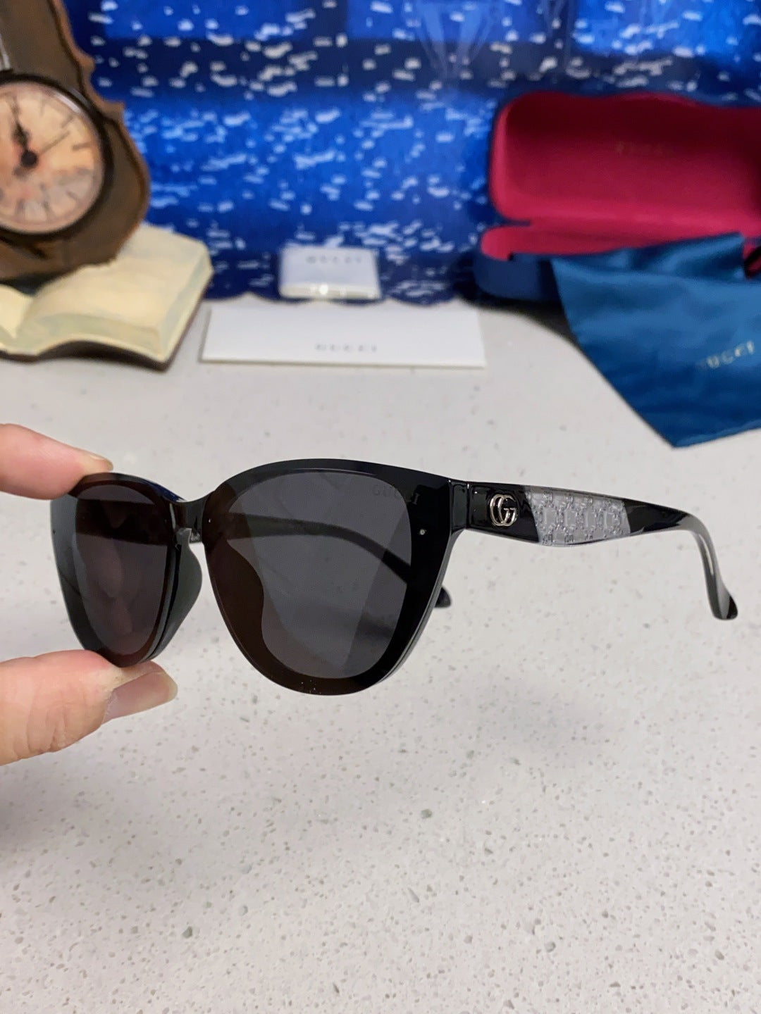 Gucci Cat-Eye Black Lens Sunglasses for Men & Women - 357958 - detail image 6