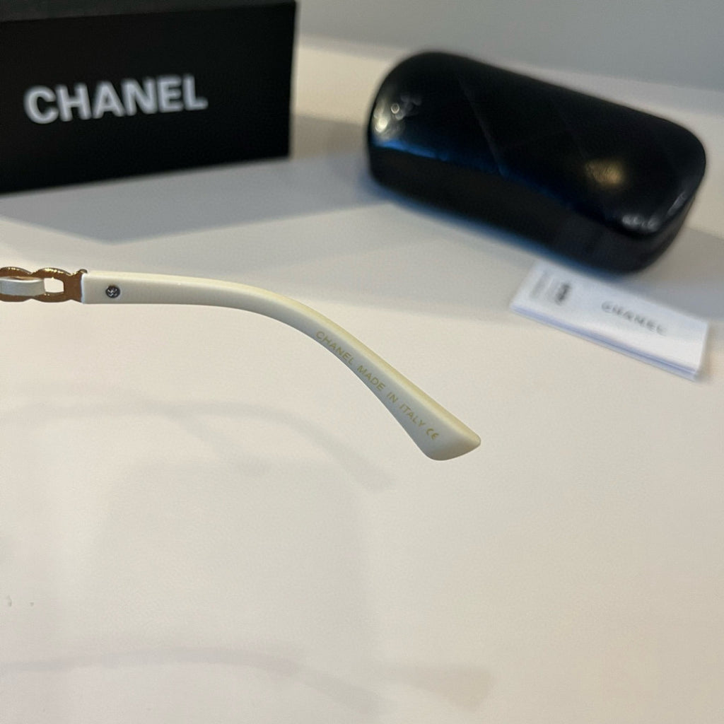 Chanel Oversized Black Lens Sunglasses for Men & Women - 382242 - detail image 9