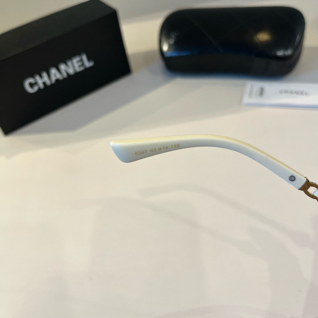 Chanel Oversized Black Lens Sunglasses for Men & Women - 382242 - detail image 10