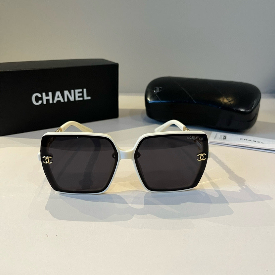 Chanel Oversized Black Lens Sunglasses for Men & Women - 382242 - detail image 2
