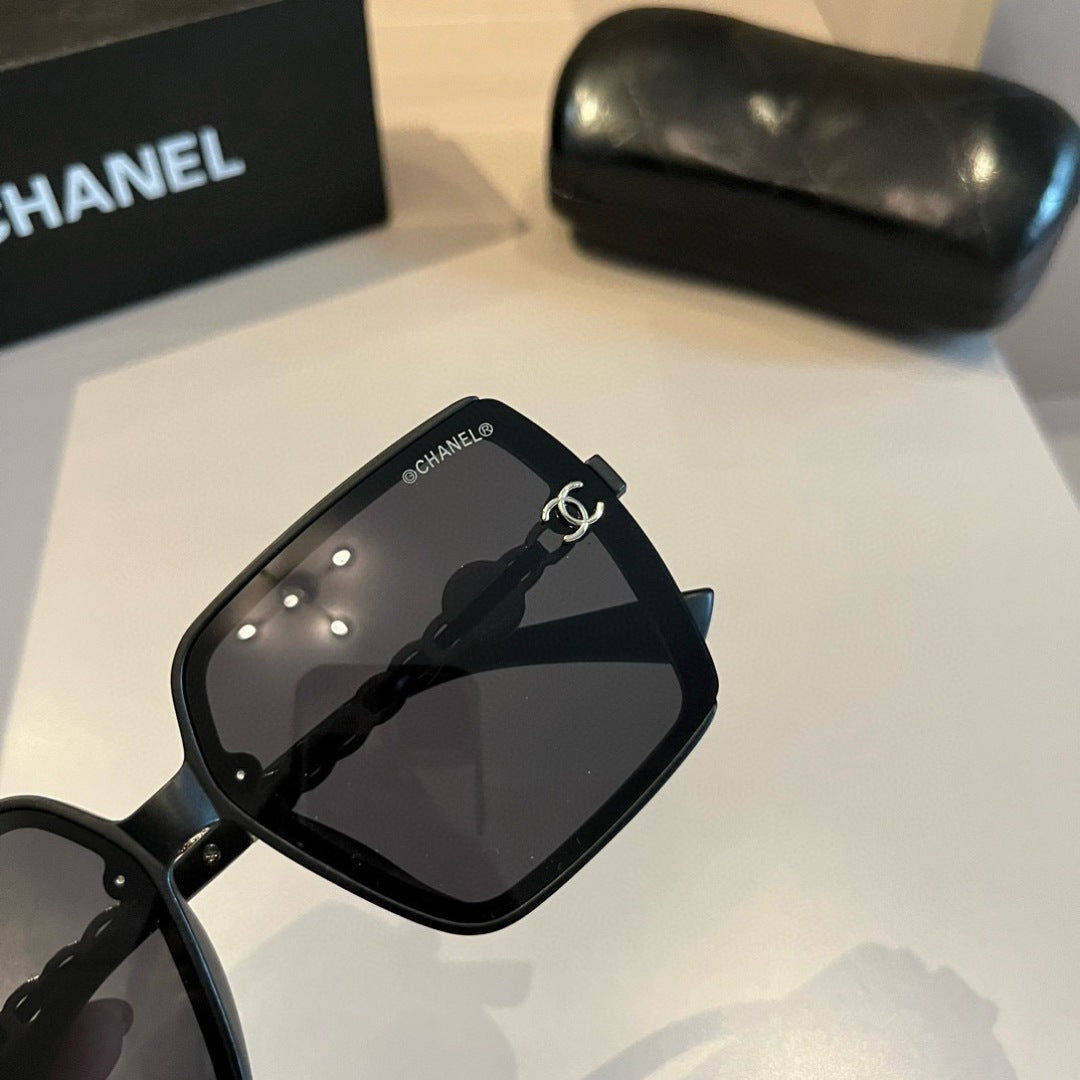 Chanel Oversized Black Lens Sunglasses for Men & Women - 382243 - detail image 7