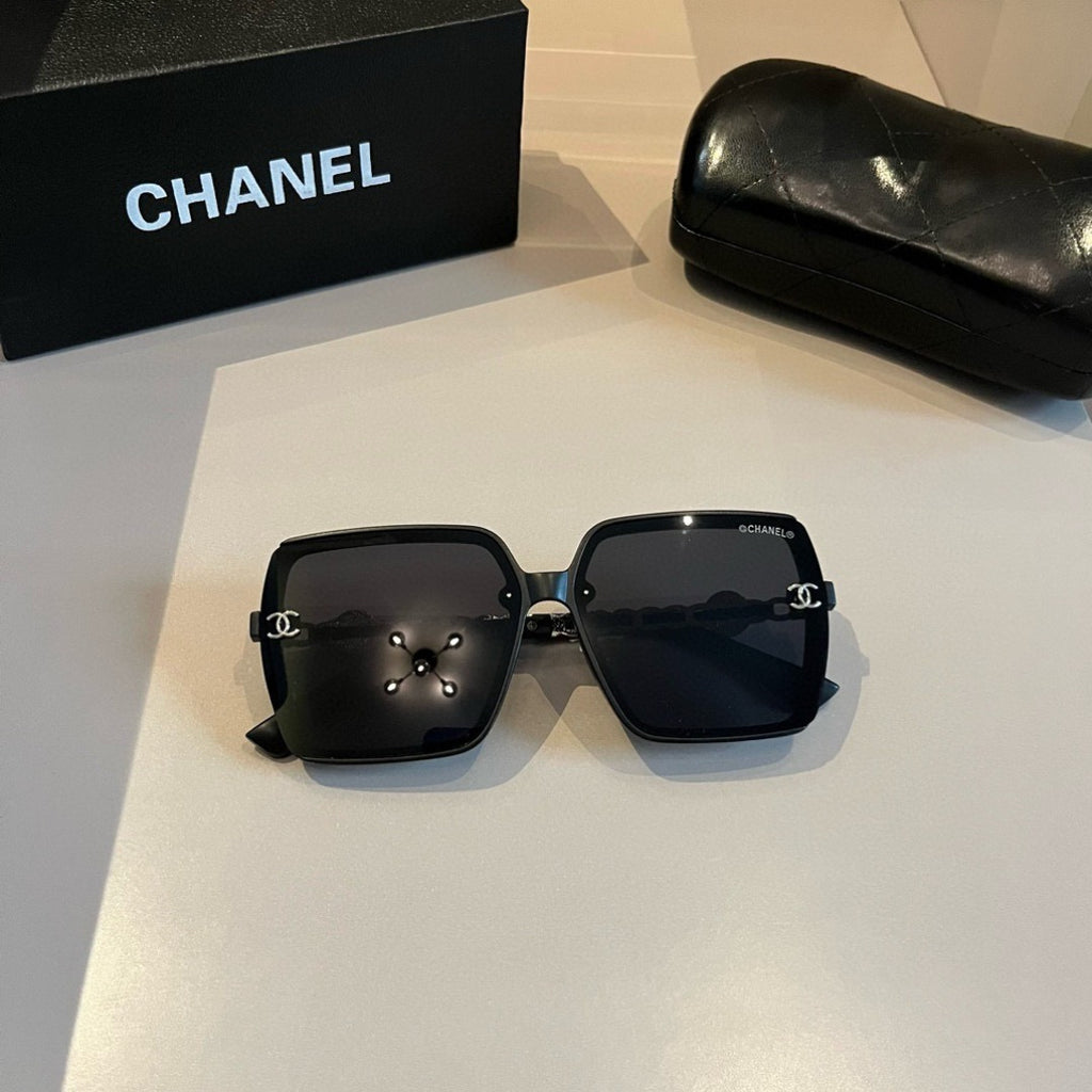 Chanel Oversized Black Lens Sunglasses for Men & Women - 382243 - detail image 5