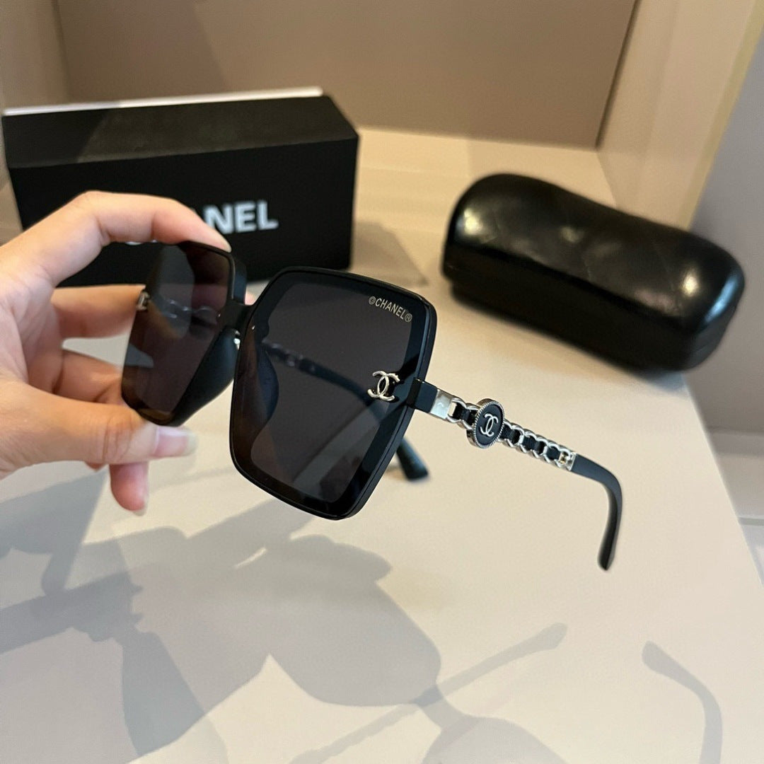 Chanel Oversized Black Lens Sunglasses for Men & Women - 382243 - detail image 3