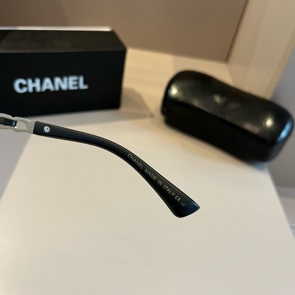 Chanel Oversized Black Lens Sunglasses for Men & Women - 493482 - detail image 4