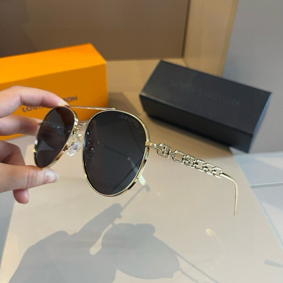 Louis Vuitton Aviator Gold Lens Sunglasses for Women - detail image 4