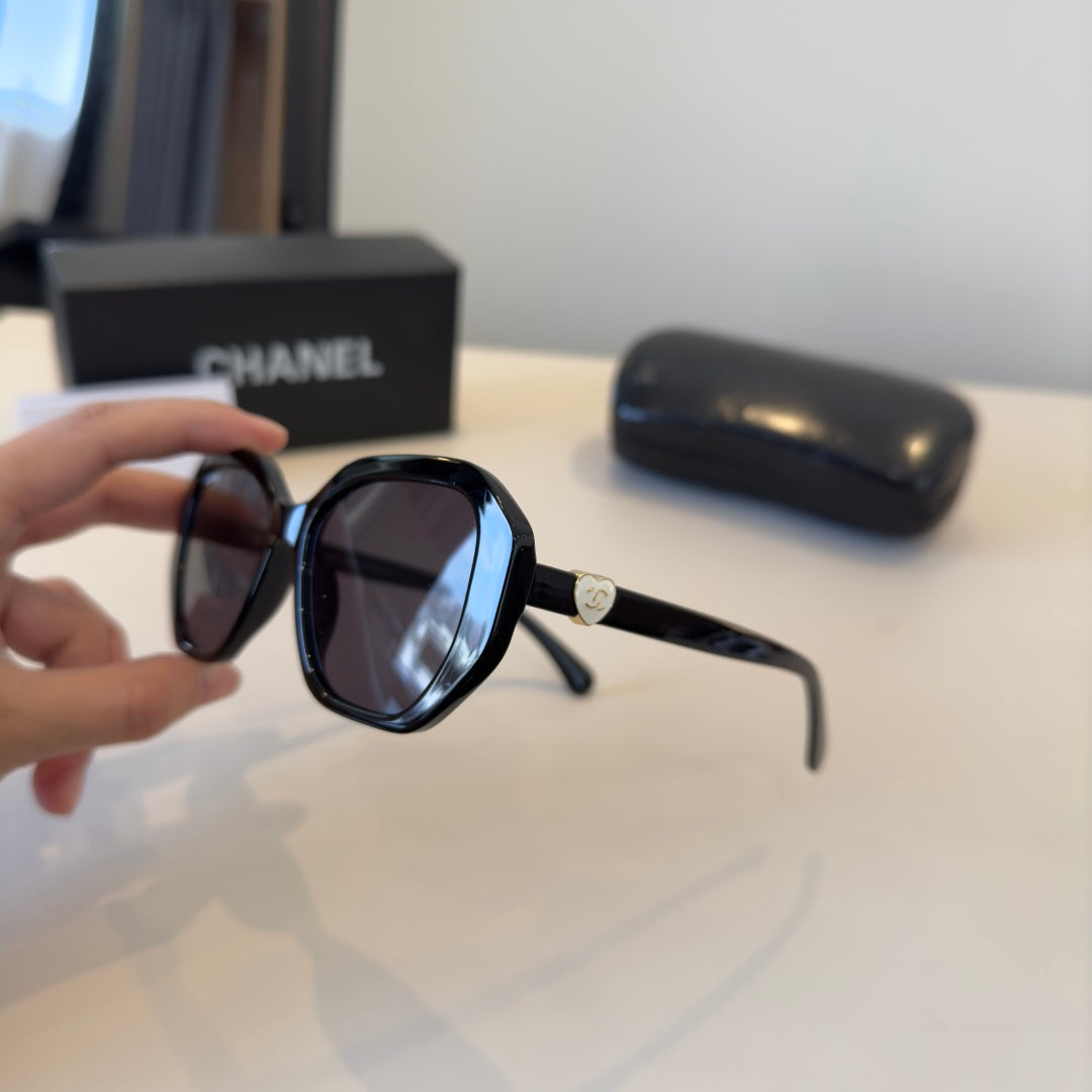 Chanel Fashion Silver Lens Sunglasses for Men & Women - 158294 - detail image 4