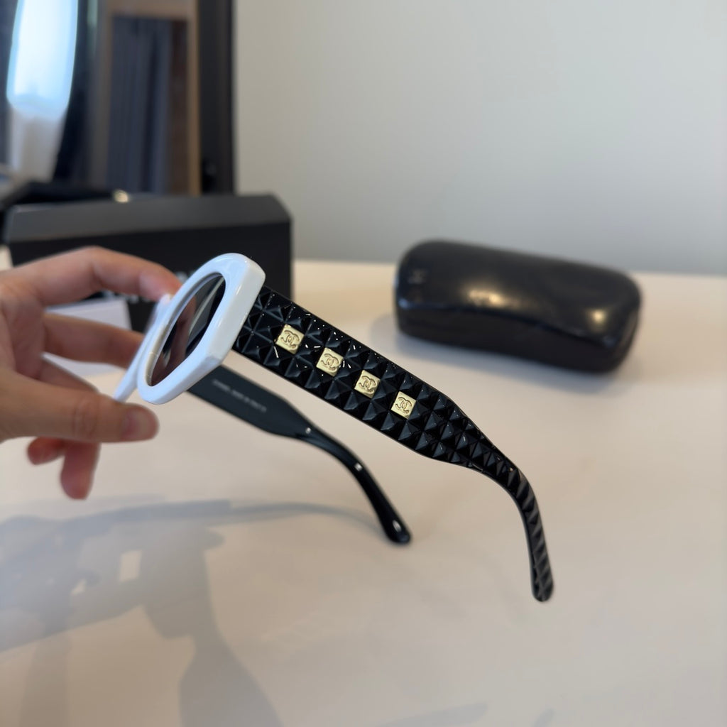 Chanel Oversized Silver Lens Sunglasses for Men & Women - 158297 - detail image 4