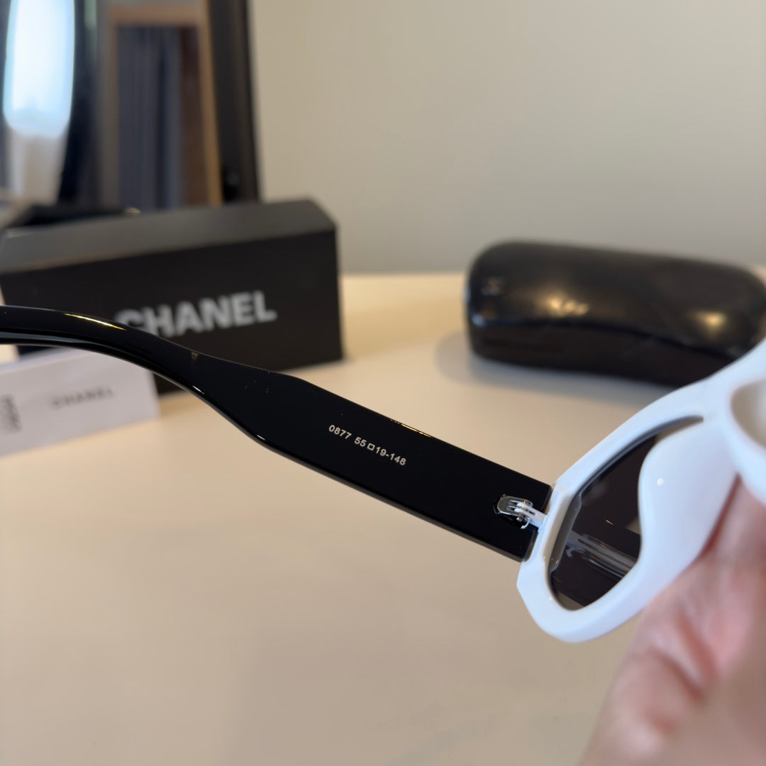 Chanel Oversized Silver Lens Sunglasses for Men & Women - 158297 - detail image 6