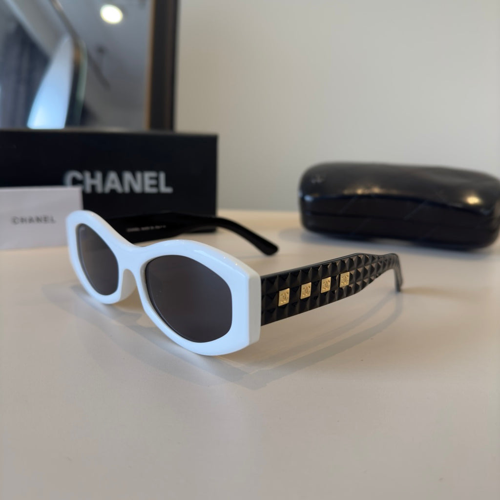 Chanel Oversized Silver Lens Sunglasses for Men & Women - 158297 - detail image 3