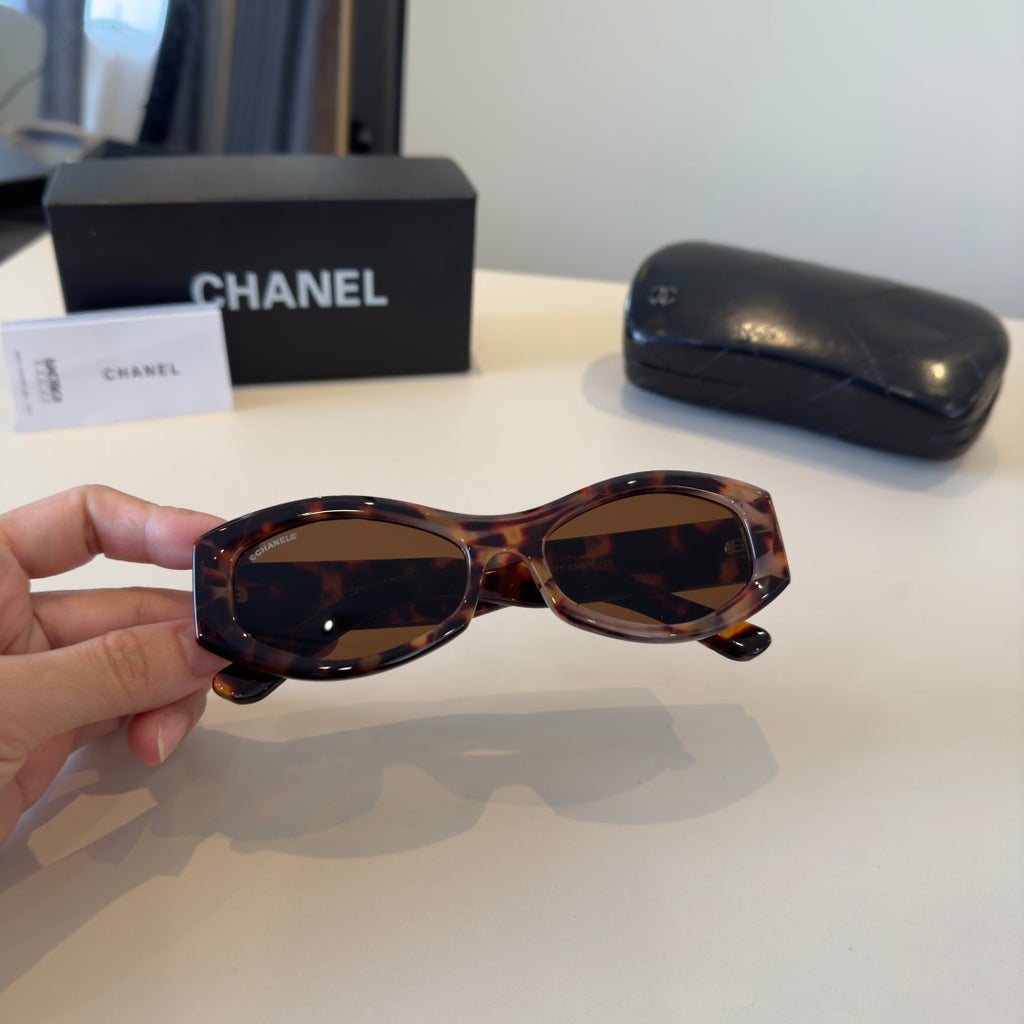 Chanel Oversized Brown Lens Sunglasses for Men & Women - 158298 - detail image 9