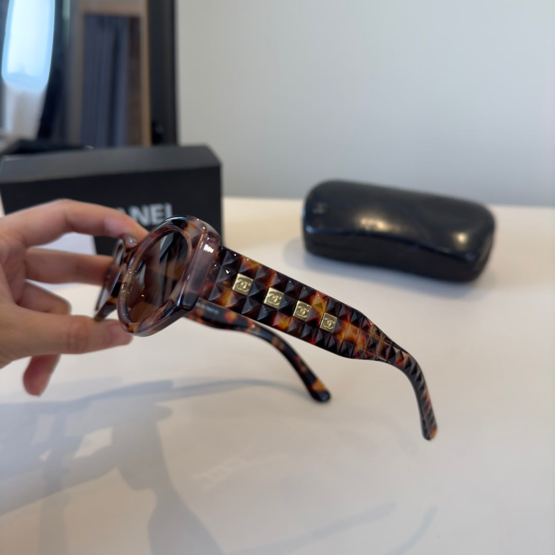 Chanel Oversized Brown Lens Sunglasses for Men & Women - 158298 - detail image 6