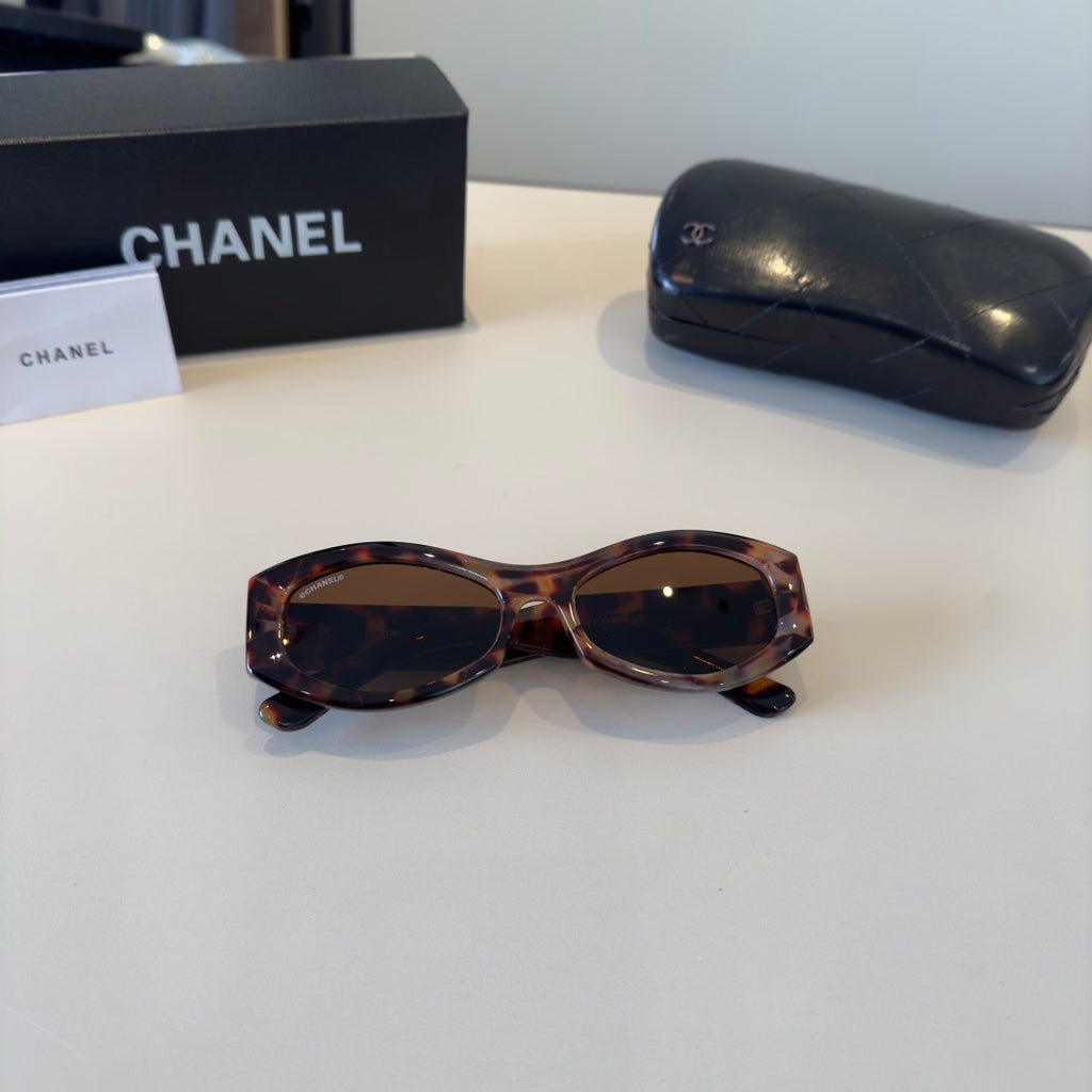 Chanel Oversized Brown Lens Sunglasses for Men & Women - 158298 - detail image 10