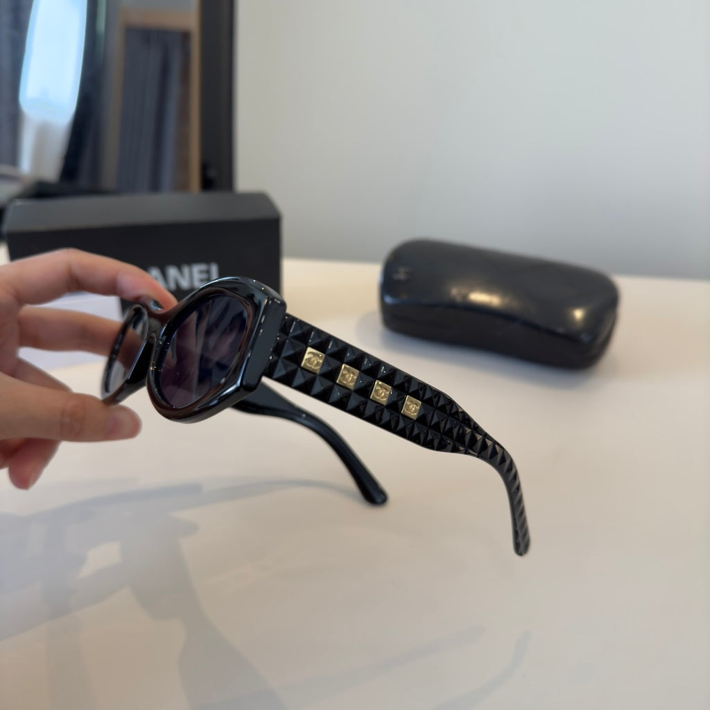 Chanel Oversized Silver Lens Sunglasses for Men & Women - 158299 - detail image 4