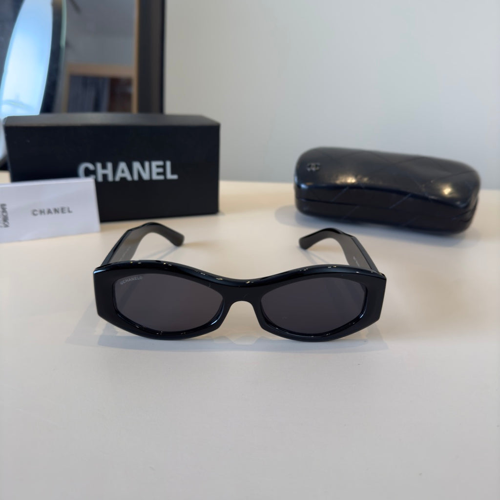 Chanel Oversized Silver Lens Sunglasses for Men & Women - 158299 - detail image 2