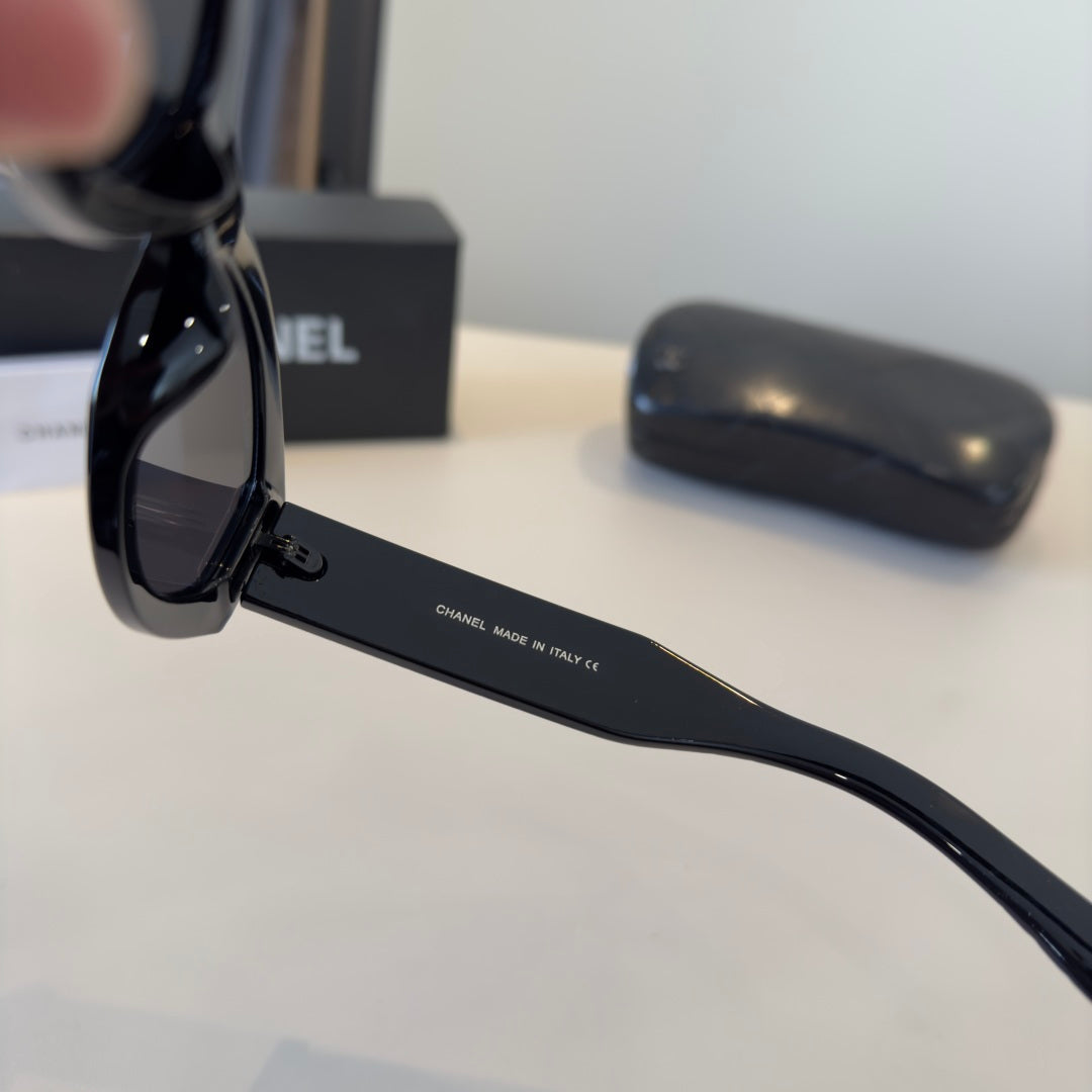 Chanel Oversized Silver Lens Sunglasses for Men & Women - 158299 - detail image 5