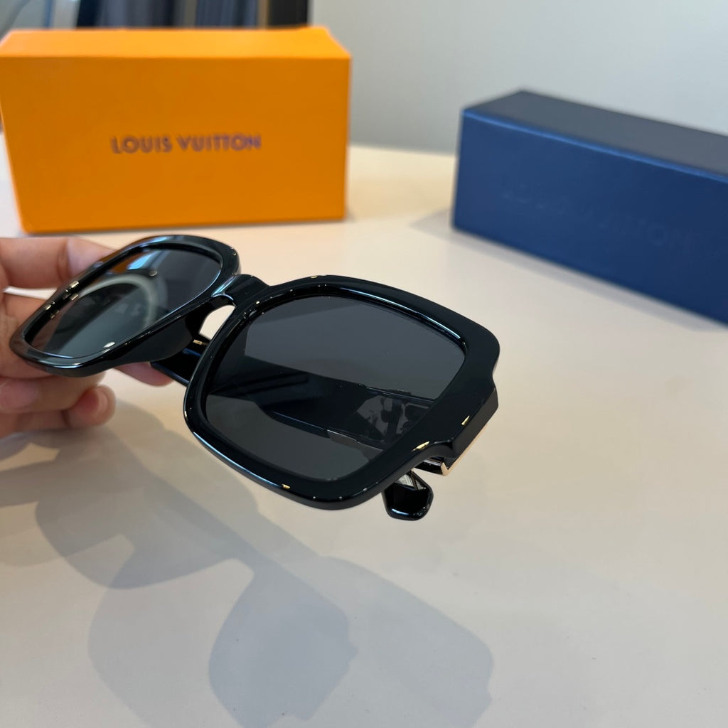 Louis Vuitton Fashion Silver Lens Sunglasses for Men & Women - 997408 - detail image 9
