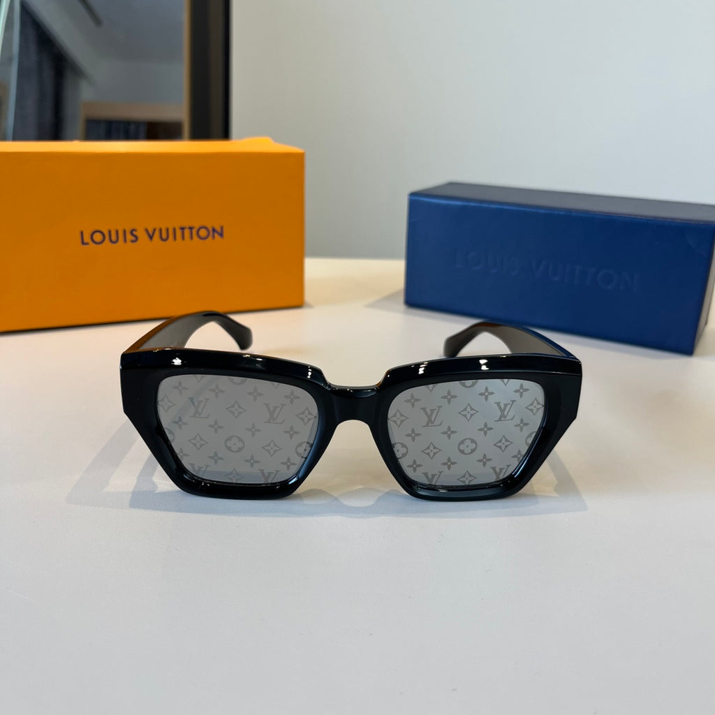 Louis Vuitton Metal Aviator Silver Lens Sunglasses for Men & Women - 357671 - detail image 2