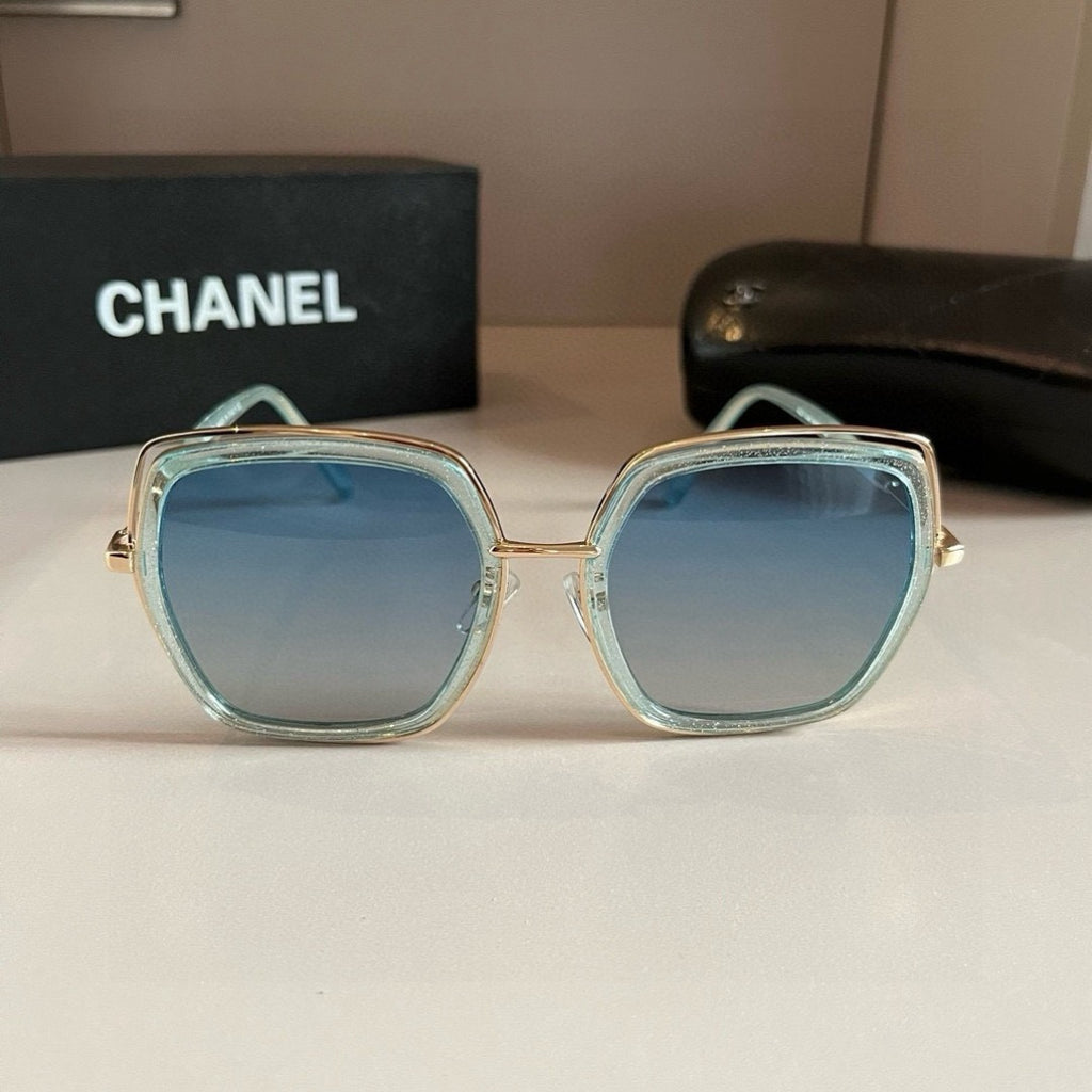 Chanel Oversized Silver Lens Sunglasses for Men & Women - 415272 - detail image 2