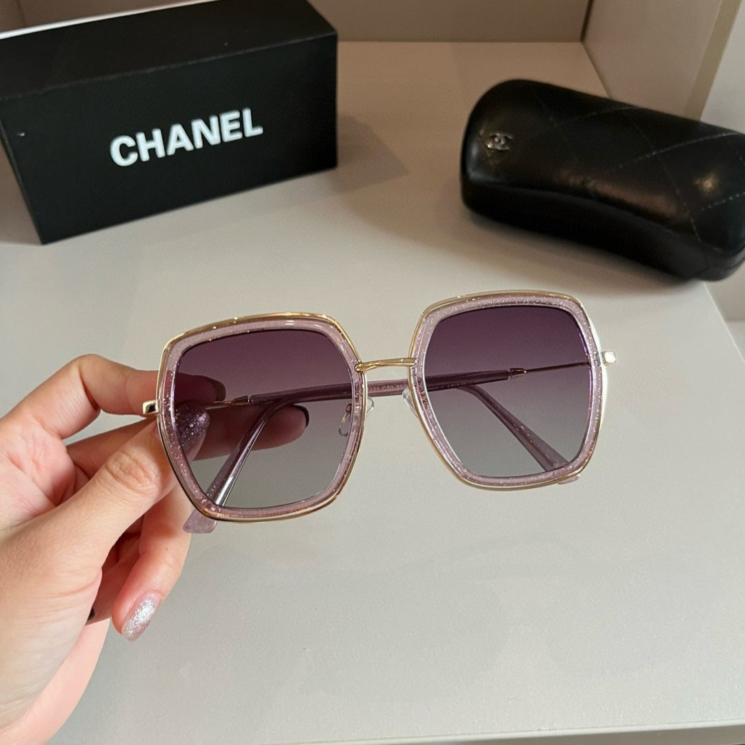 Chanel Oversized Silver Lens Sunglasses for Men & Women - 415273 - detail image 4