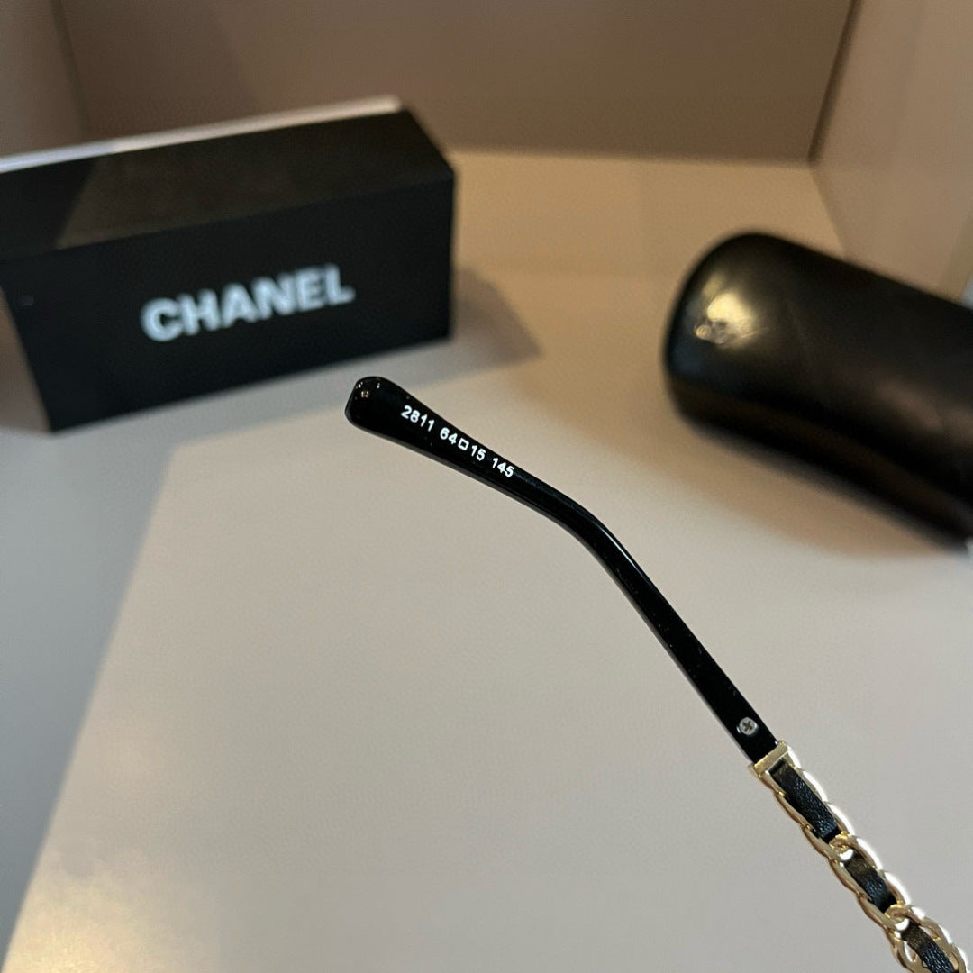 Chanel Oversized Silver Lens Sunglasses for Men & Women - 997781 - detail image 6