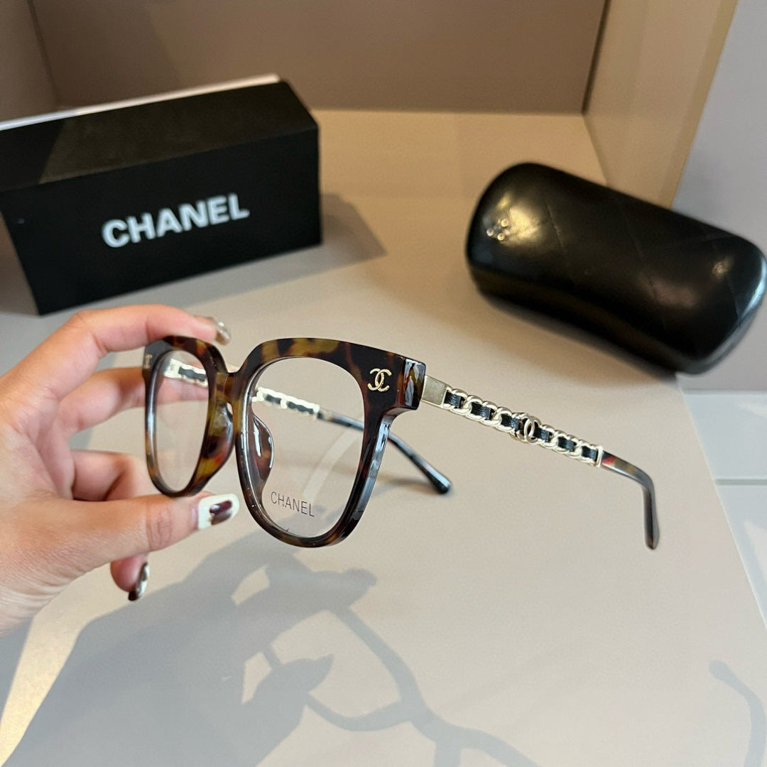 Chanel Oversized Silver Lens Sunglasses for Men & Women - 997782 - detail image 4