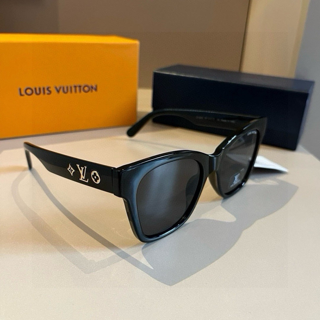 Louis Vuitton Metal Fashion Gold Lens Sunglasses for Men & Women - 357603