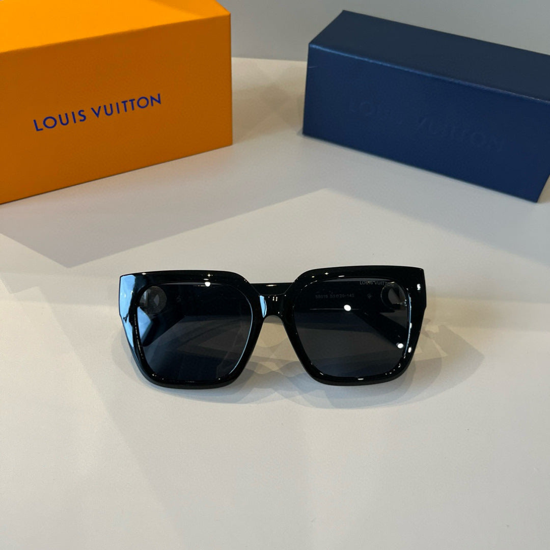 Louis Vuitton Slim Black Lens Sunglasses for Men & Women - 997429 - detail image 4