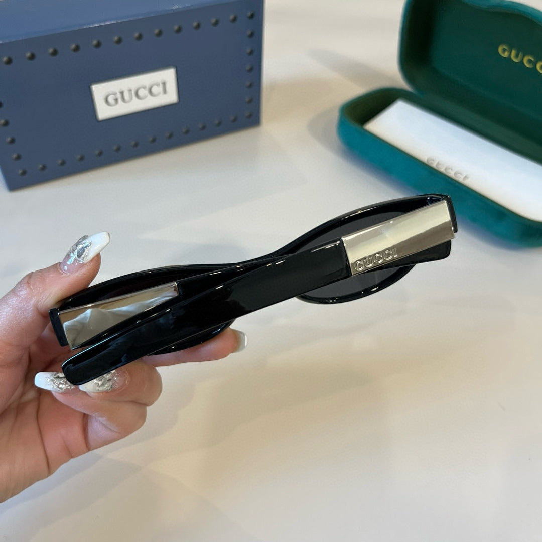 Gucci Slim Silver Lens Sunglasses for Men & Women - detail image 6
