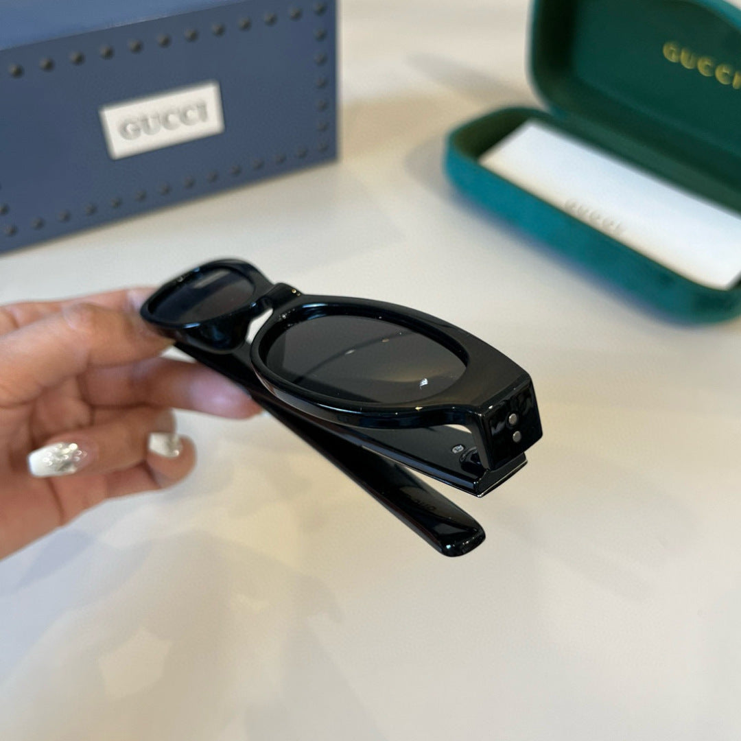 Gucci Slim Silver Lens Sunglasses for Men & Women - detail image 5
